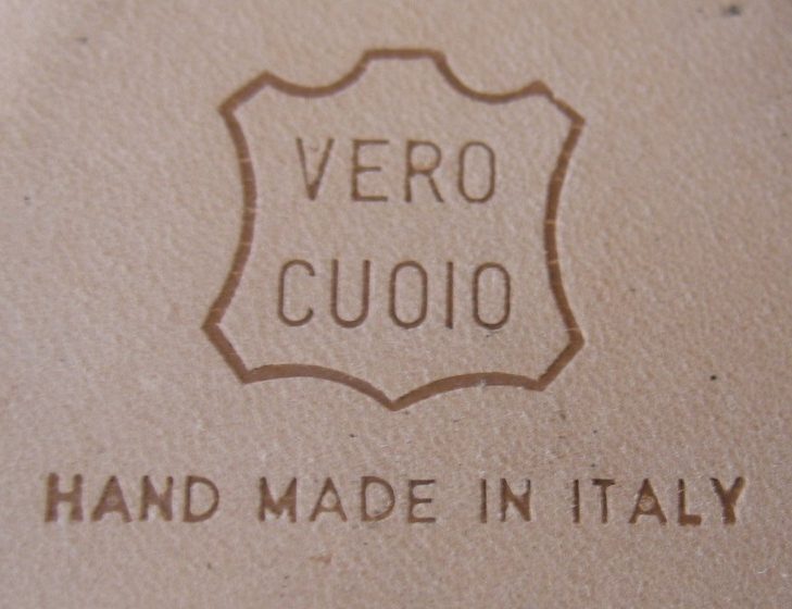 What does "vero cuoio" mean the bottom of high heeled shoes? High daily